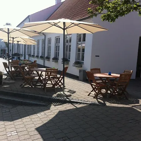 Hotell Radhuskroen 3*